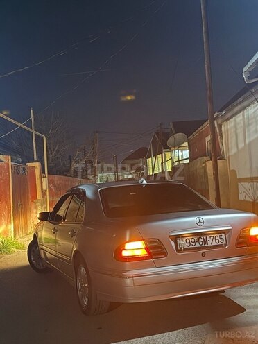 Mercedes E 220 2001, 400,000 km - 2.2 l - Bakı