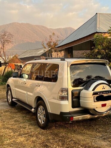 Mitsubishi Pajero 2008, 174,200 km - 3.0 l - Bakı