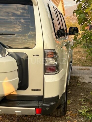 Mitsubishi Pajero 2008, 174,200 km - 3.0 l - Bakı