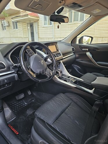 Mitsubishi Eclipse Cross 2018, 168,000 km - 2.0 л - Naxçıvan