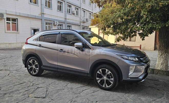 Mitsubishi Eclipse Cross 2018, 168,000 km - 2.0 л - Naxçıvan