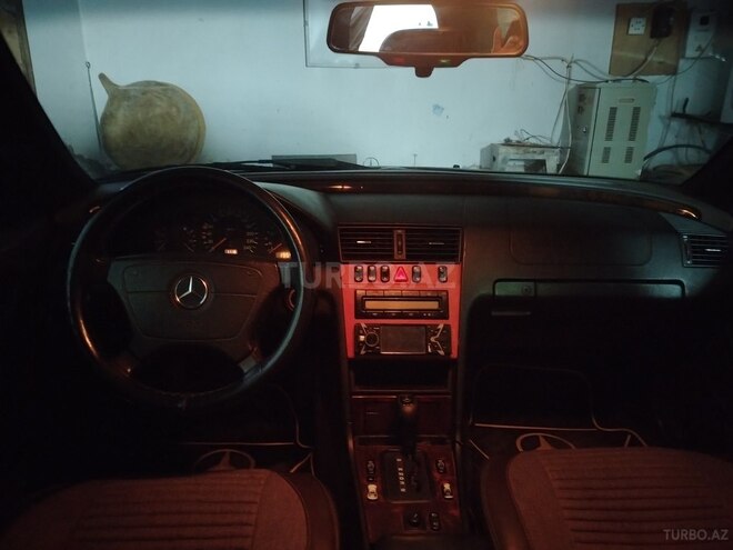 Mercedes C 220 1996, 320,000 km - 2.2 l - Sumqayıt