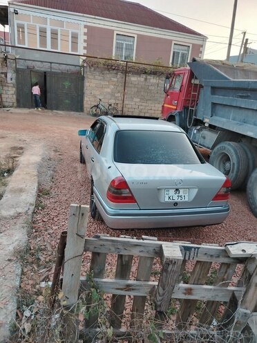 Mercedes C 220 1996, 320,000 km - 2.2 l - Sumqayıt