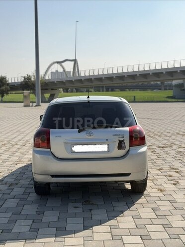 Toyota Corolla 2005, 240,000 km - 1.4 l - Bakı