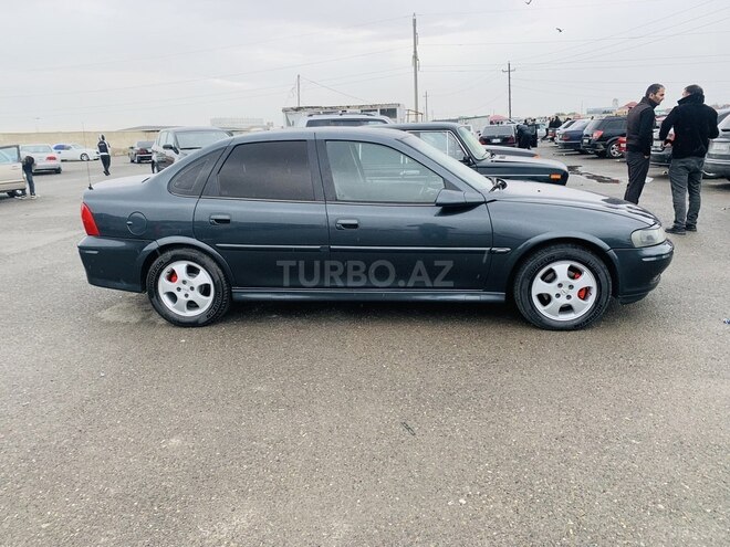 Opel Vectra 1996, 390,000 km - 1.8 l - Bakı