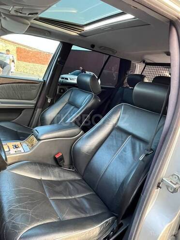 Mercedes E 240 2000, 220,500 km - 2.6 l - Bakı