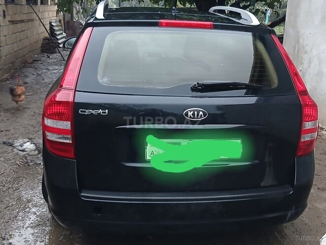 Kia  2009, 176,400 km - 1.4 l - Quba