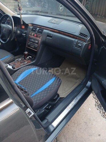 Mercedes E 220 1999, 555,000 km - 2.2 l - Bakı