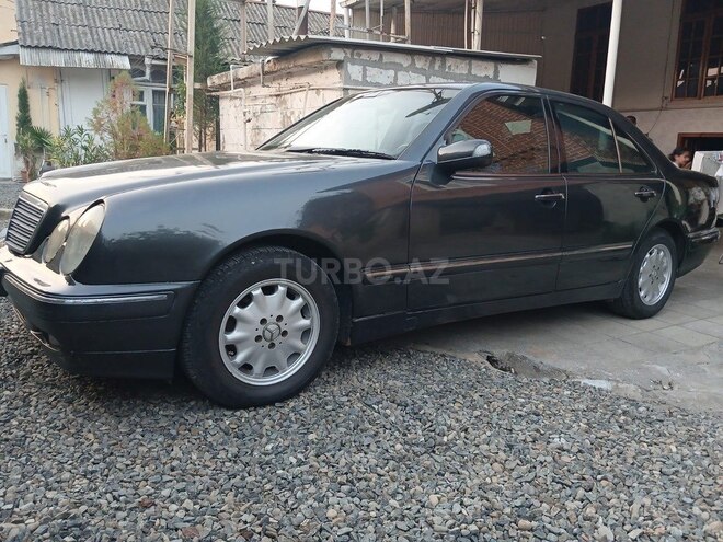 Mercedes E 220 1999, 555,000 km - 2.2 l - Bakı