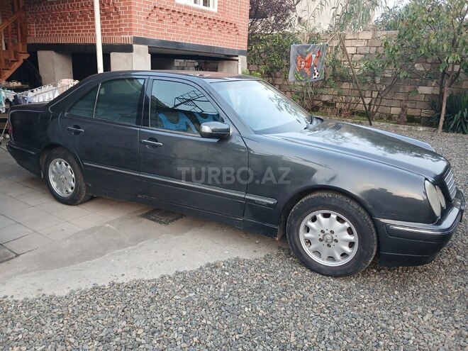Mercedes E 220 1999, 555,000 km - 2.2 l - Bakı