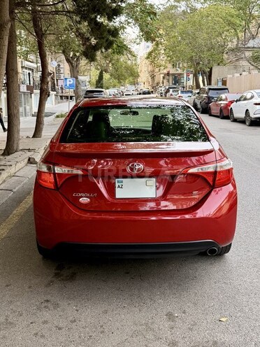 Toyota Corolla 2015, 143,919 km - 1.8 л - Bakı