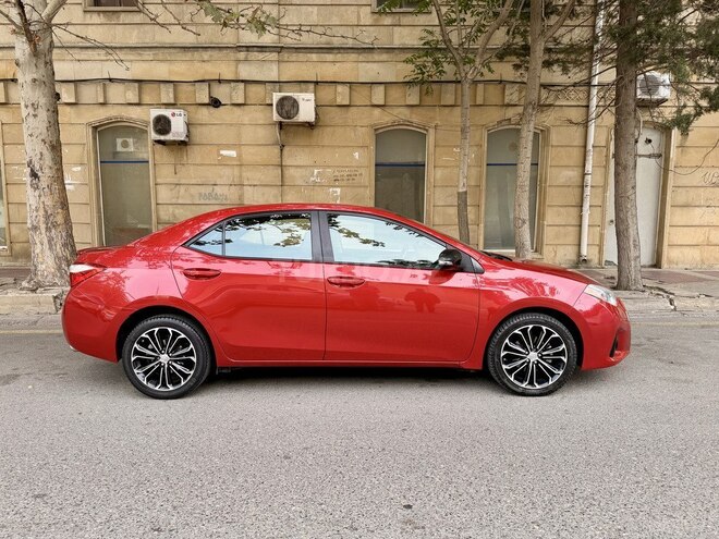Toyota Corolla 2015, 143,919 km - 1.8 л - Bakı