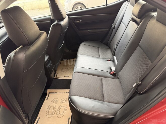 Toyota Corolla 2015, 143,919 km - 1.8 л - Bakı