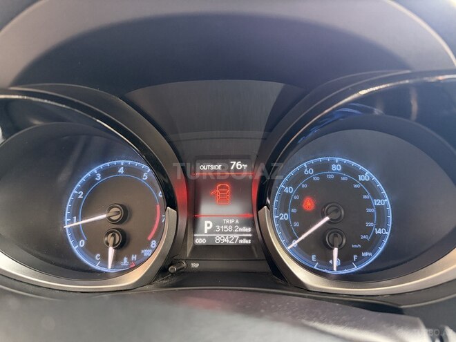 Toyota Corolla 2015, 143,919 km - 1.8 л - Bakı