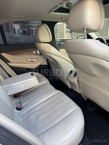 Mercedes E 300 2016, 186,500 km - 2.0 l - Sumqayıt