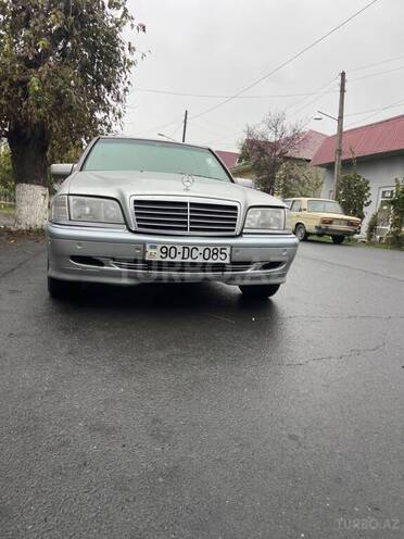 Mercedes C 240 1999, 360,000 km - 2.4 л - Zaqatala