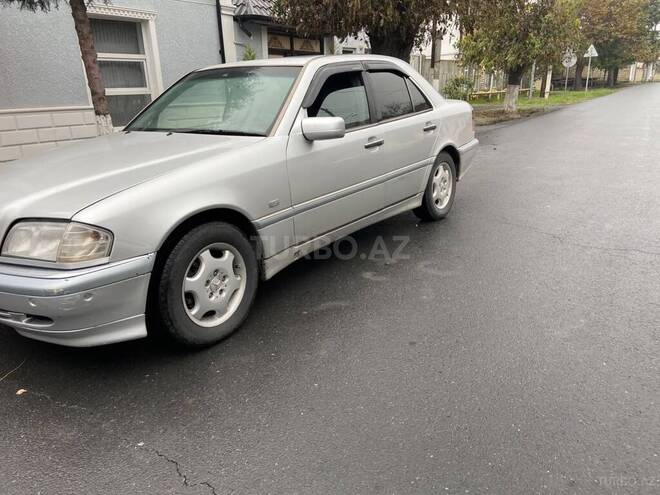 Mercedes C 240 1999, 360,000 km - 2.4 л - Zaqatala