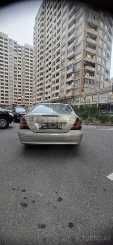 Mercedes E 240 2002, 333,674 km - 2.6 l - Bakı