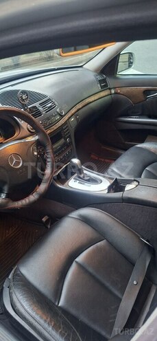 Mercedes E 240 2002, 333,674 km - 2.6 l - Bakı
