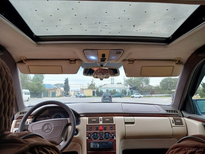 Mercedes E 230 1996, 325,680 km - 2.3 l - Sumqayıt