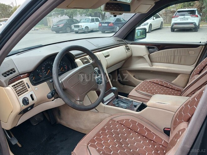 Mercedes E 230 1996, 325,680 km - 2.3 l - Sumqayıt