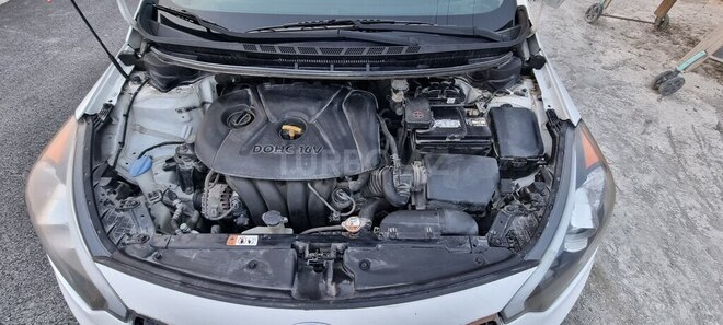 Kia Forte 2015, 241,402 km - 1.8 l - Saatlı