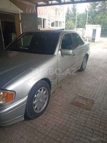 Mercedes 200 E 1995, 123,400 km - 2.0 l - Masallı