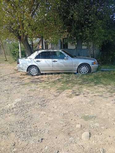 Mercedes 200 E 1995, 123,400 km - 2.0 l - Masallı