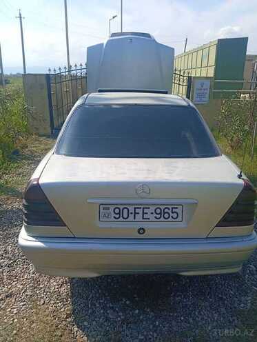 Mercedes 200 E 1995, 123,400 km - 2.0 l - Masallı