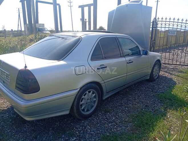 Mercedes 200 E 1995, 123,400 km - 2.0 l - Masallı