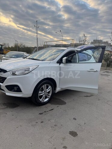 Hyundai ix35 2012, 203,000 km - 2.0 л - Bakı