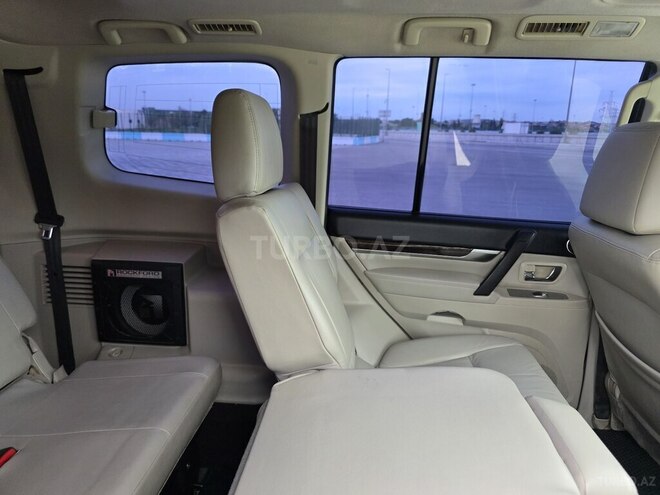 Mitsubishi Pajero 2011, 200,000 km - 3.5 l - Bakı