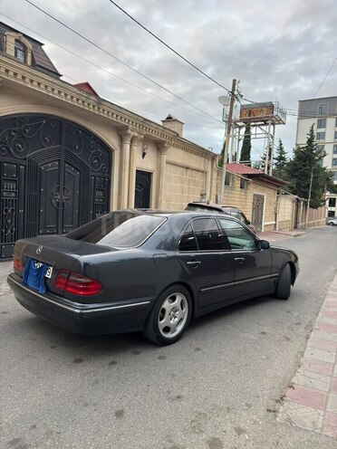 Mercedes E 320 2000, 379,063 km - 3.2 l - Bakı
