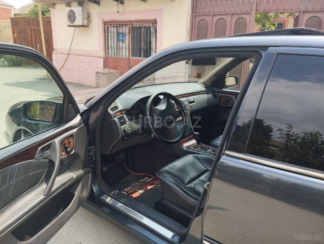 Mercedes E 320 2000, 379,063 km - 3.2 l - Bakı