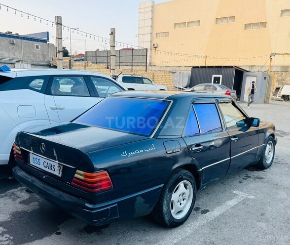 Mercedes E 220 1993, 357,412 km - 2.2 l - Bakı