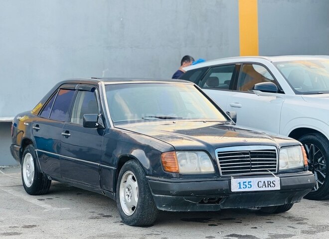 Mercedes E 220 1993, 357,412 km - 2.2 l - Bakı