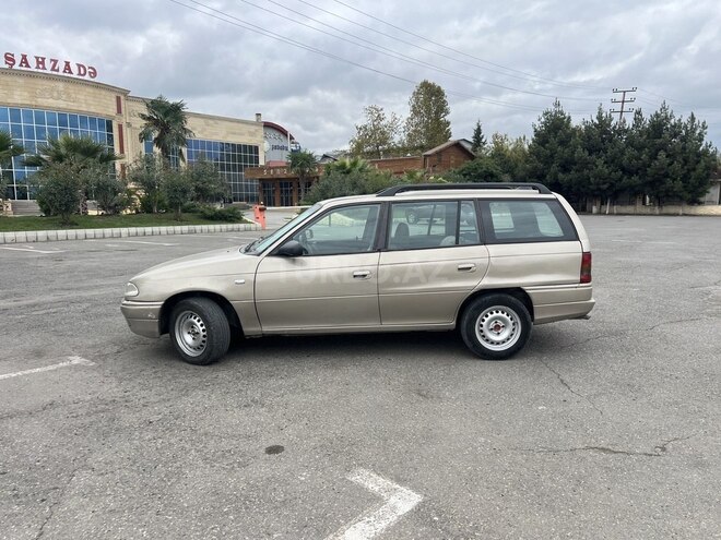 Opel Astra 1997, 650,000 km - 1.6 л - Xaçmaz