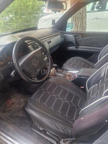 Mercedes E 230 1995, 290,000 km - 2.3 l - Bakı