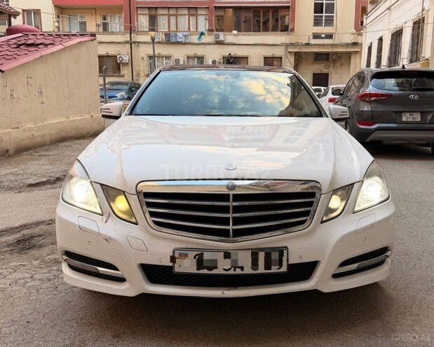 Mercedes E 220 2011, 331,000 km - 2.1 l - Bakı