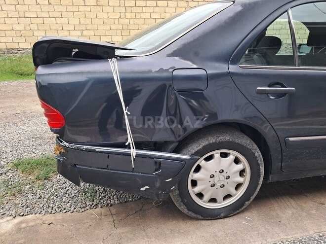 Mercedes E 230 1996, 432,285 km - 2.3 l - Gəncə