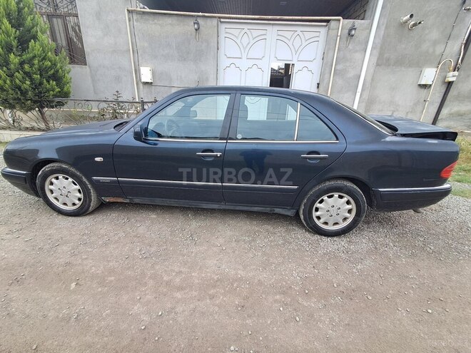 Mercedes E 230 1996, 432,285 km - 2.3 l - Gəncə