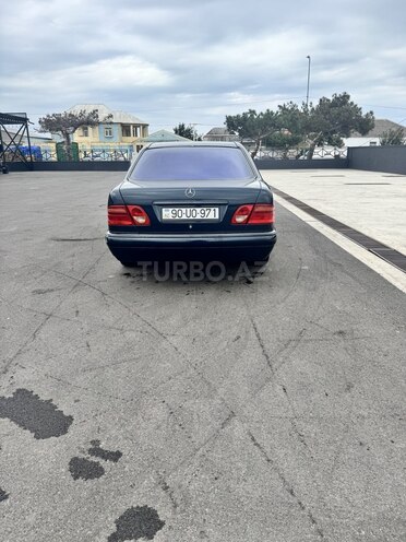 Mercedes E 200 1999, 315,000 km - 2.0 l - Bakı