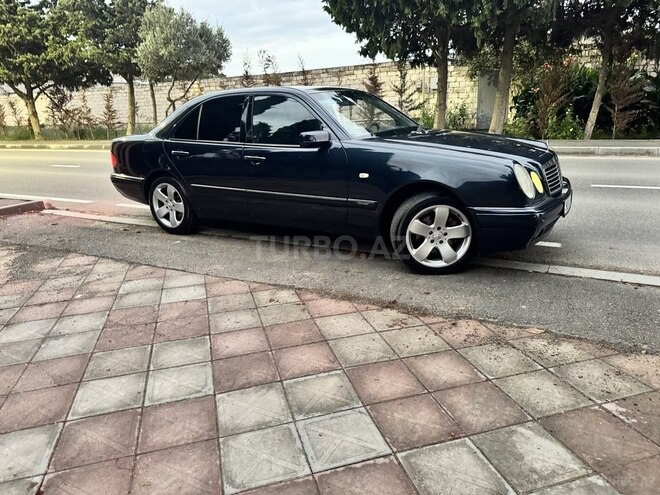 Mercedes E 200 1999, 315,000 km - 2.0 l - Bakı