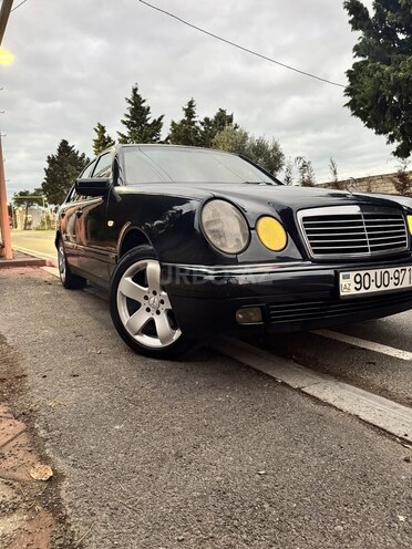 Mercedes E 200 1999, 315,000 km - 2.0 l - Bakı