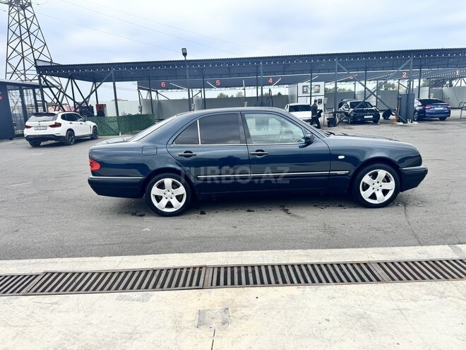 Mercedes E 200 1999, 315,000 km - 2.0 l - Bakı