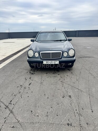 Mercedes E 200 1999, 315,000 km - 2.0 l - Bakı