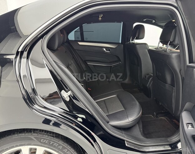 Mercedes E 220 2013, 300,000 km - 2.1 л - Bakı