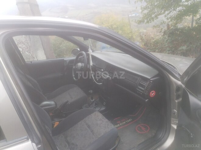 Opel Vectra 1997, 268,320 km - 1.6 l - Tovuz
