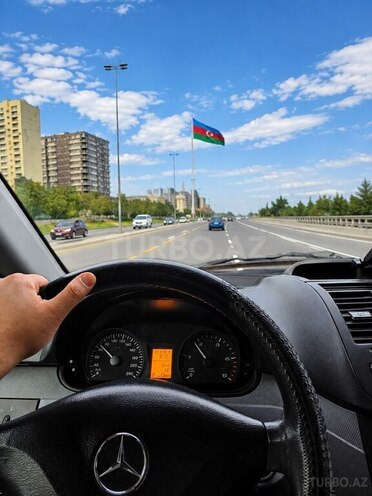 Mercedes  2010, 370,300 km - 2.1 l - Hacıqabul
