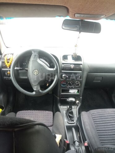 Opel Astra 1999, 337,000 km - 2.0 l - Quba